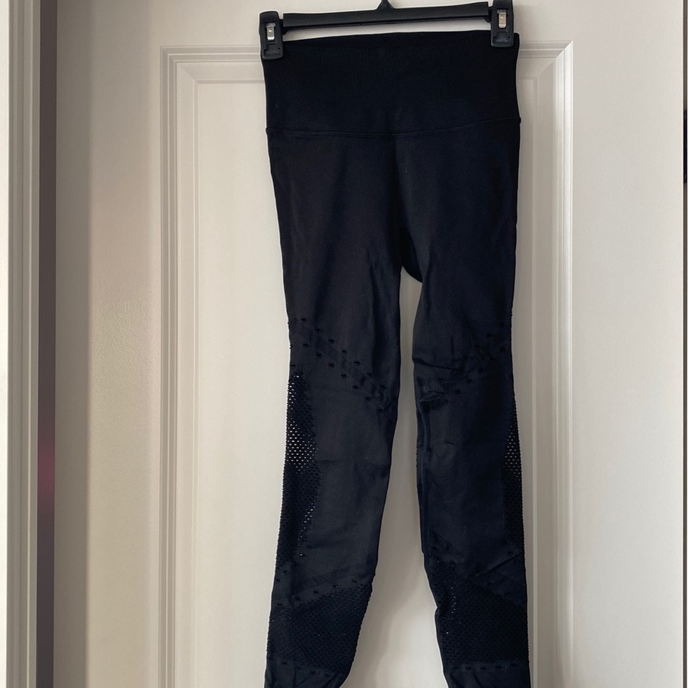 Victoria’s Secret sport leggings